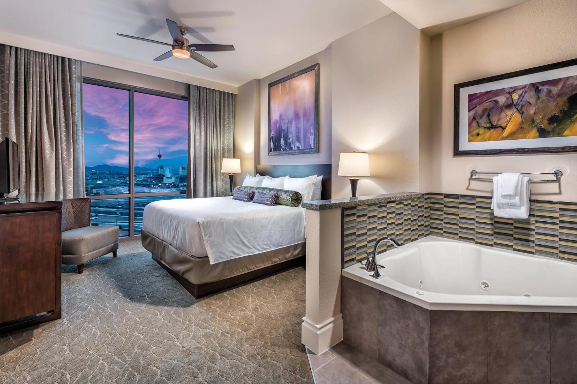 Wyndham Desert Blue 2br With Access Holiday home Las Vegas
